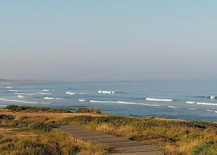 Costa Xuño *